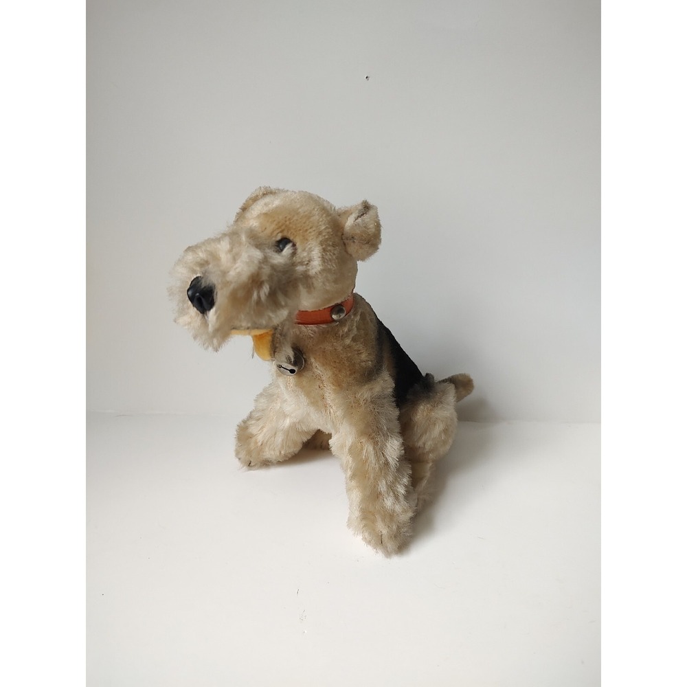Vintage mohair‎ airdale fox terrier sitting dog Steiff ?